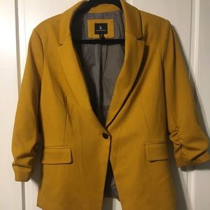 Mustard yellow blazer